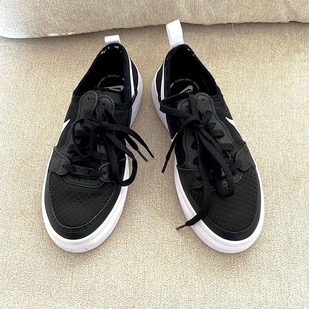 Size 6 Nike sneakers
